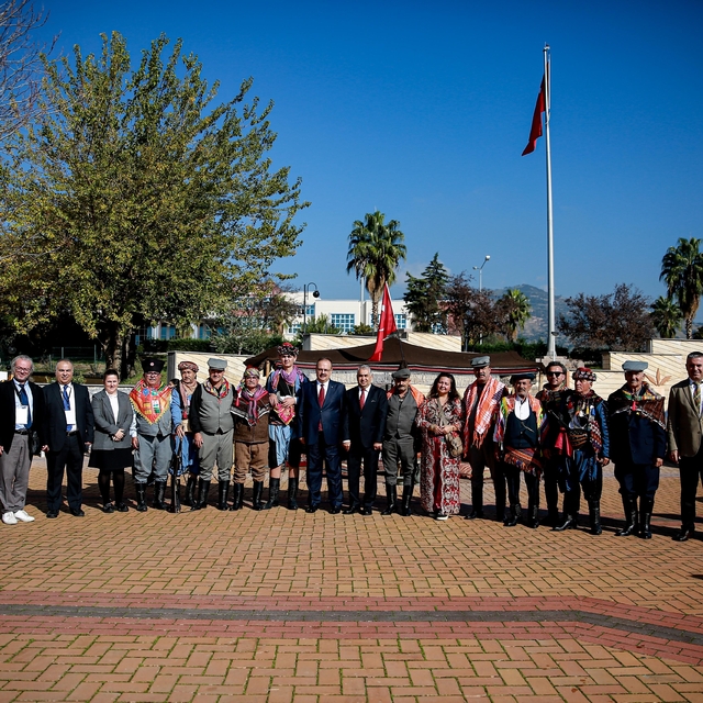 ADÜ'de "Geçmişten Geleceğe Aydın" sempozyumu başladı