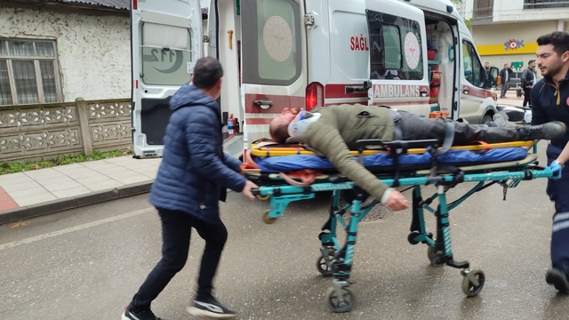 Samsun'da otomobille çarpışan motosikletin sürücüsü yaralandı