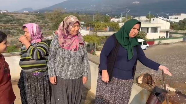 Osmaniye'de evin bacasına yıldırım düştü