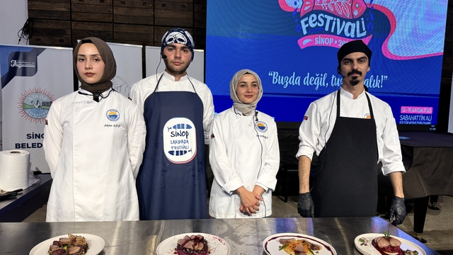 Sinop'ta şef adayı öğrenciler en iyi lakerdayı yapmak için yarıştı