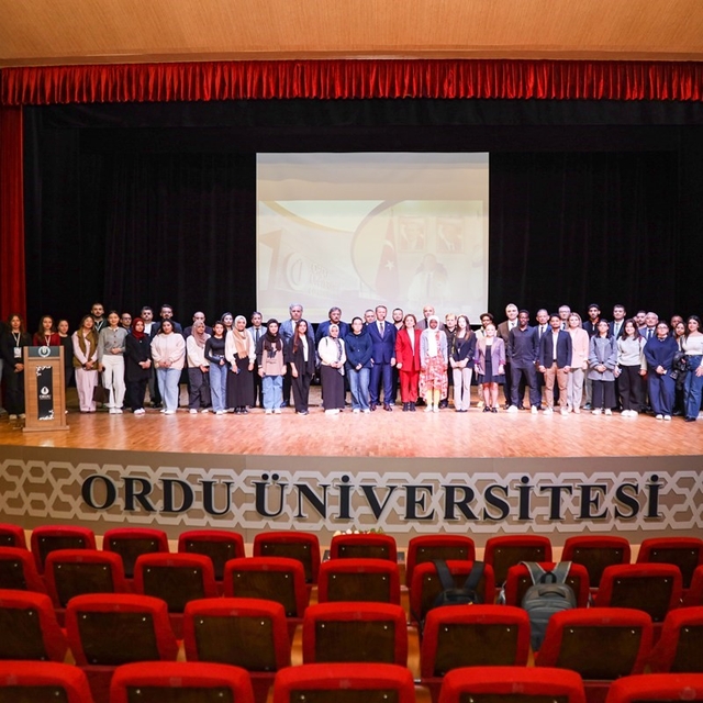 Rektör Baş: "Öğrencilerimizin akademik ve sosyal gelişimlerine önem veriyor...