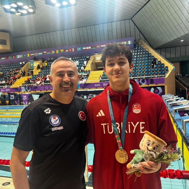 Denizlili yüzücü Ahmet'ten Riyad'da tarihi başarı