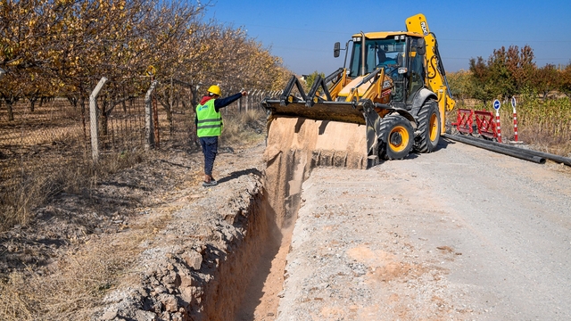 Bindal Mahallesi'nde 38 yıllık içme suyu şebekesi yenileniyor