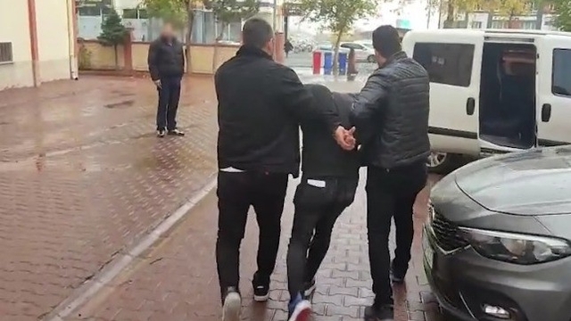Hırsızlık suçundan aranan şahıs yakalandı
