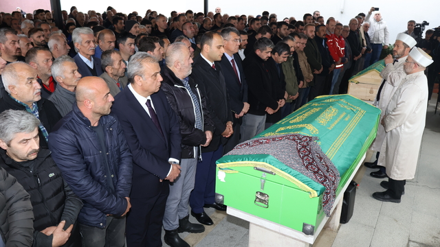 Kastamonu'da kaybolduktan 9 gün sonra ölü bulunan anne ve oğlunun cenazesi defnedildi