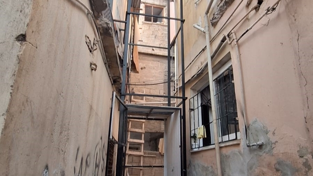 Bina dışına kurulan yük asansörü düştü: 80 yaşındaki kadın hayatını kaybetti