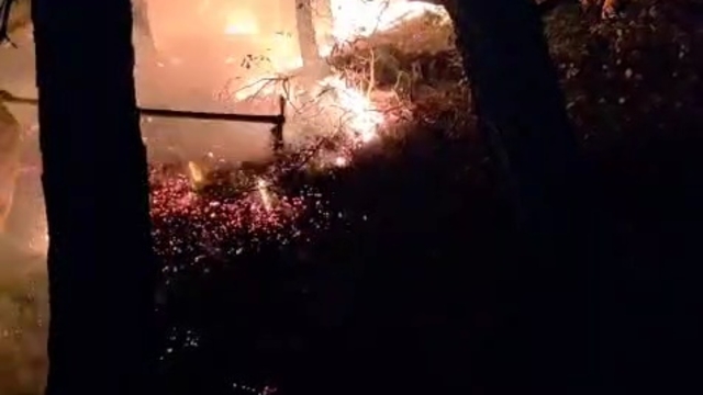 Hatay'da yıldırım düşmesi sonucu orman yangını çıktı (2)