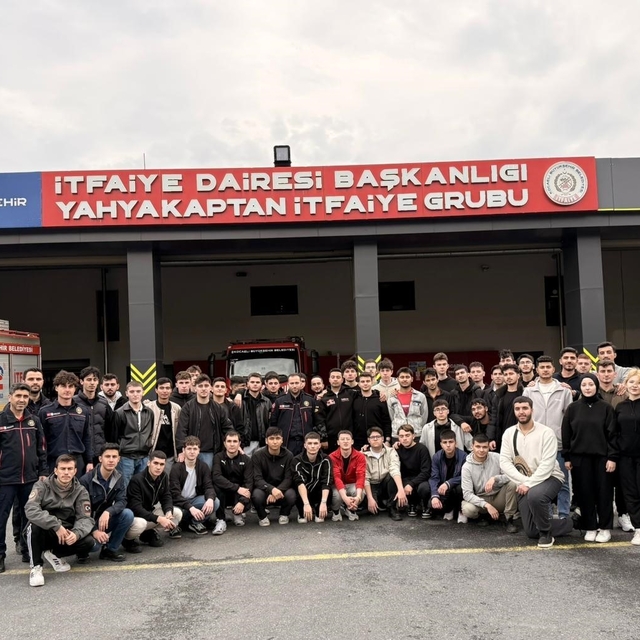 Üniversite öğrencileri itfaiye teşkilatını yerinde tanıdı