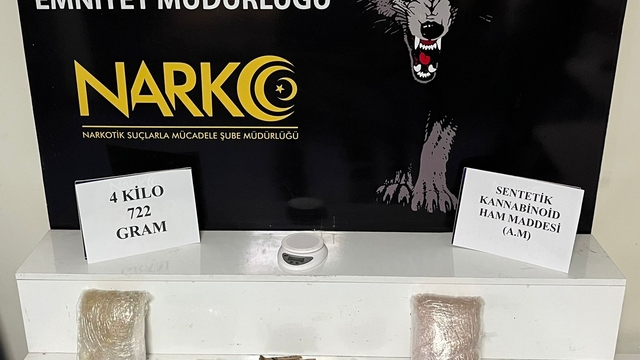 Adana'da 4 kilo 722 gram sentetik uyuşturucu ham maddesi ele geçirildi