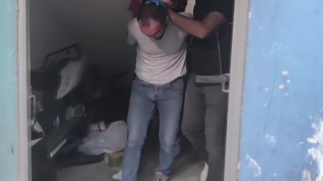 Evinde 472 kilo bonzai yapacak ham madde ele geçirilen şüpheli "İçiciyim" dedi
Adana'da 10 milyon TL değerinde bonzai ham maddesi ele geçirildi