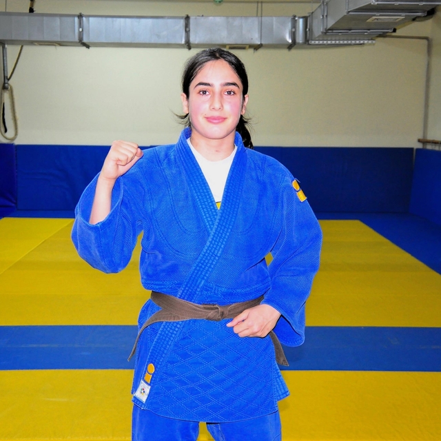 Sakatlığa rağmen pes etmedi, uluslararası turnuvada şampiyon oldu