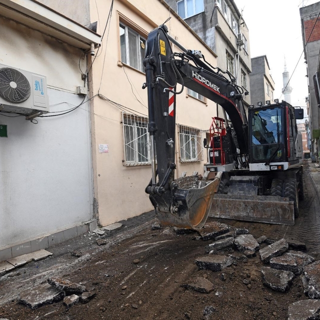 Osmangazi'de eski asfaltlar yenileniyor