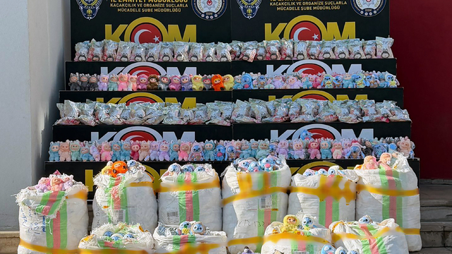 Adana'da 2 milyon lira değerinde gümrük kaçağı pelüş oyuncak ele geçirildi