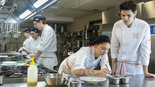 Ev yapımı konservede 'ölümcül' tehlike
'Botulizm' bakterisine dikkat