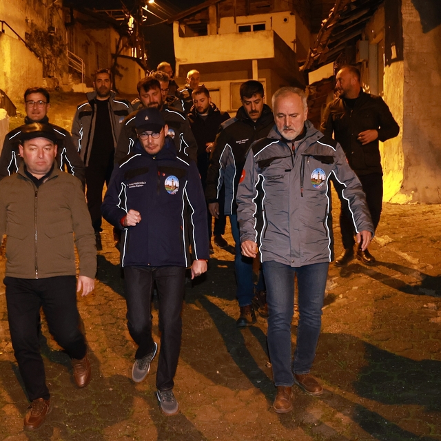 Tokat Belediye Başkanı Yazıcıoğlu'nun mesaisi gece yarısı da devam ediyor