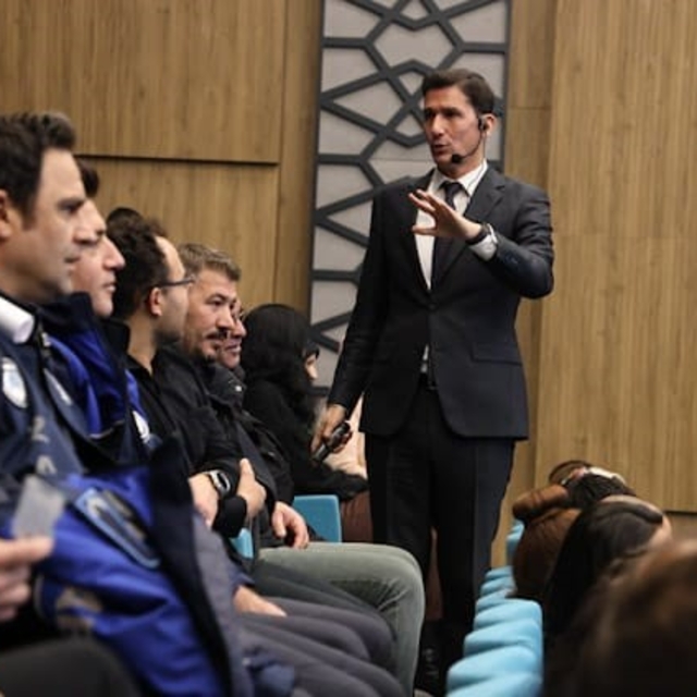 Kütahya Belediyesi'nden personeline "Etkili İletişim Davranış Biçimleri" eğ...