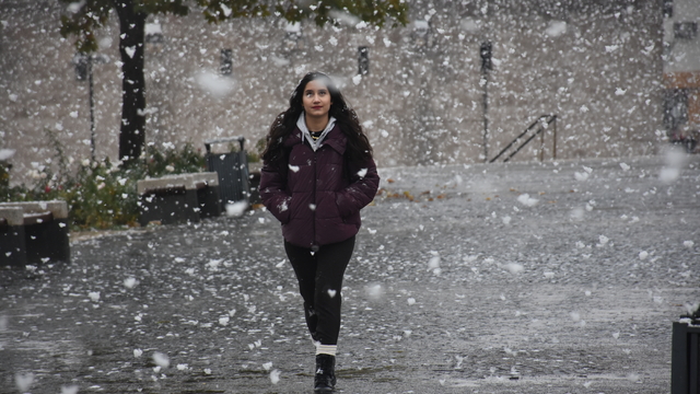 Sivas'ta yüksek kesimlere kar yağdı (2)