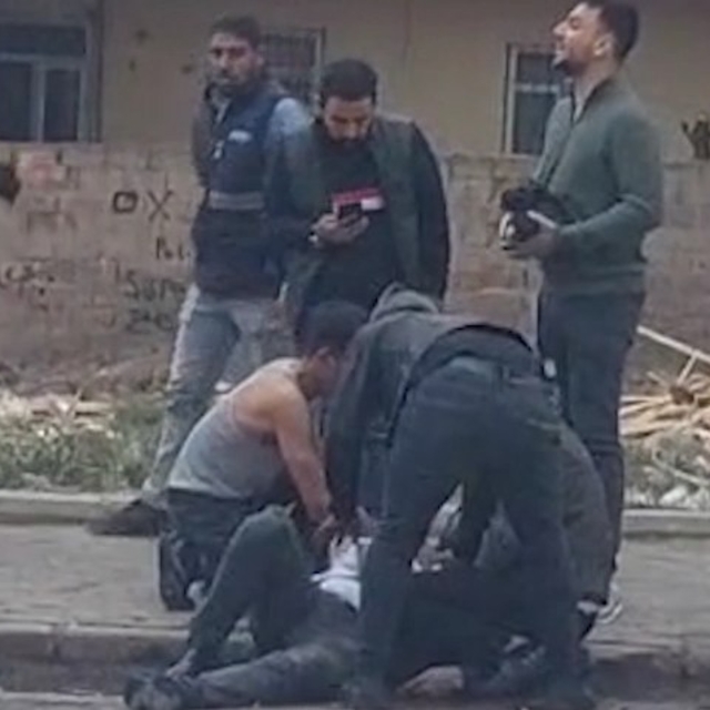 Şanlıurfa'da taşlı sopalı kavga; 1'i ağır, 2 yaralı