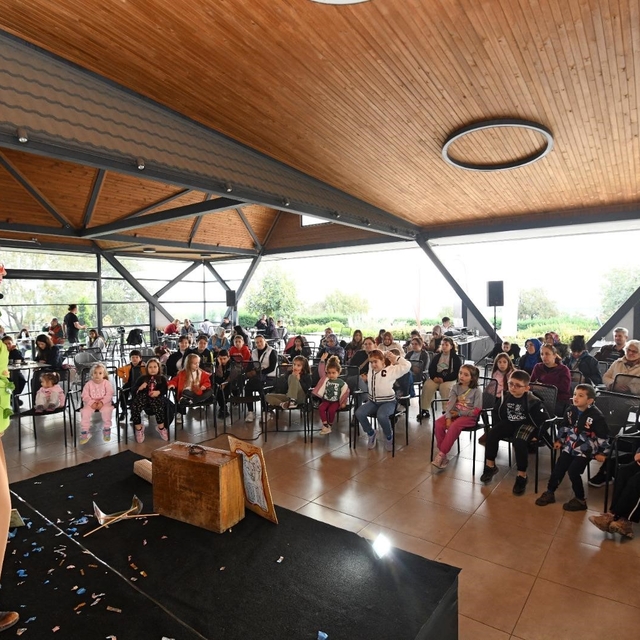 Osmangazi'de ara tatil şenlendi
Miniklerden 'Toprak Ana' tiyatrosuna yoğun...