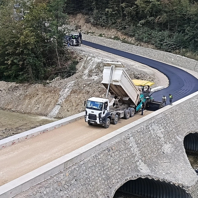 Sinop'ta kırsala 387 kilometre asfalt