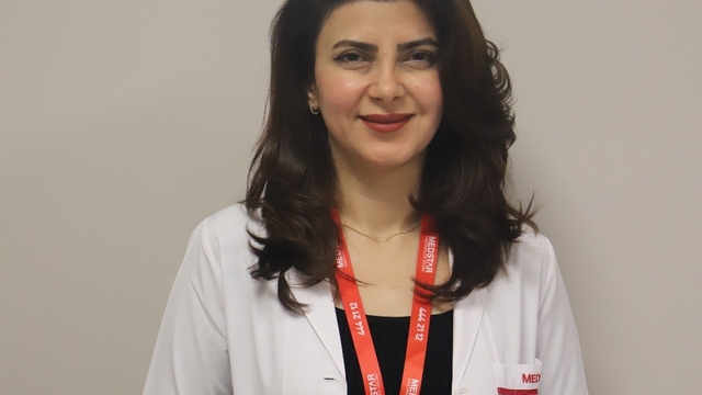 Gizli şekerleri tanımak diyabetten koruyor
Uzm. Dr. Konul Faramarzi:
"Etiketlerde glikoz şurubu, fruktoz, dekstroz, maltoz, sakkaroz, invert şeker şurubu gibi farklı isimlerle karşımıza çıkar. Bu nedenle gıda etiketi okumak birinci adımdır"