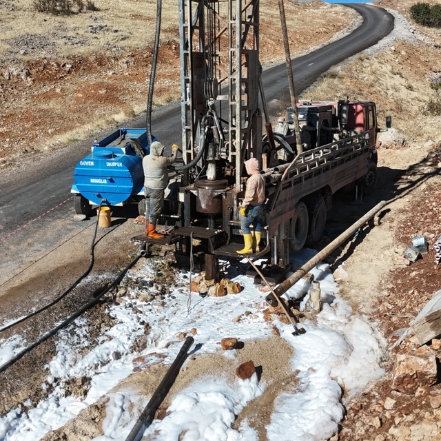 Elazığ'ın bir köyünde daha su hasreti sona erdi
