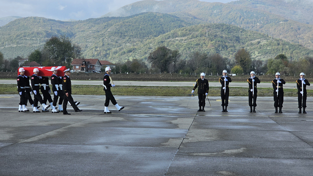 Şehit Astsubay Kıdemli Başçavuş Özcan'ın cenazesi memleketi Karabük'te