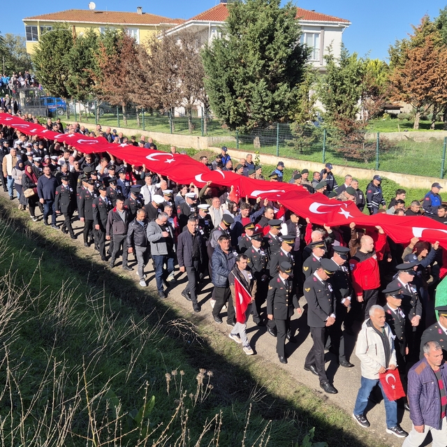 Tekirdağlı şehit İlker Aykut son yolculuğuna uğurlandı: Eşi ve oğlu askeri...