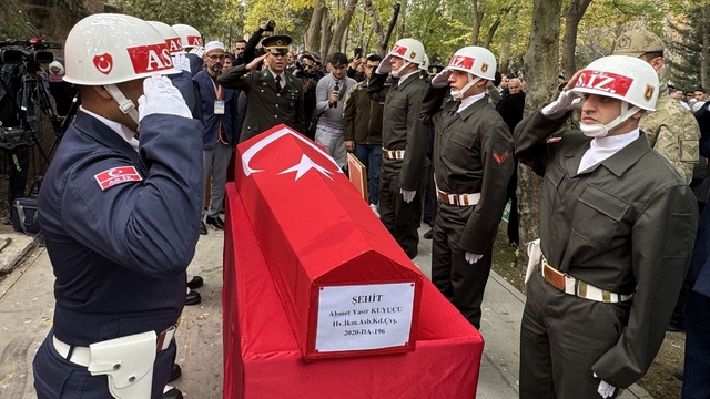 Türkiye şehitlerini uğurluyor