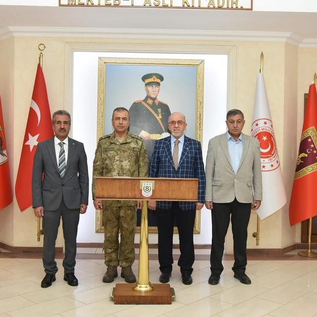 Başkan Dumandağ, Kolordu Komutanı Durmaz ile bir araya geldi