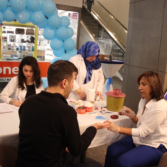 Fethi Sekin Şehir Hastanesi'nden diyabet konusunda bilgilendirme çalışması
