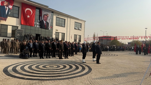 Iğdır'ın düşman işgalinden kurtuluşunun 105'inci yıl dönümü törenlerle kutlandı