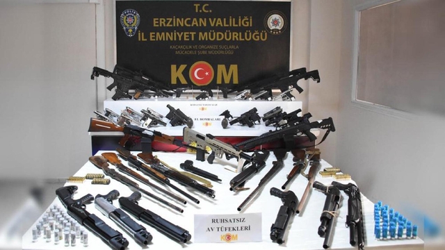 Erzincan merkezli 35 ilde 'kaça silah ticareti' operasyonu; 9 tutuklama