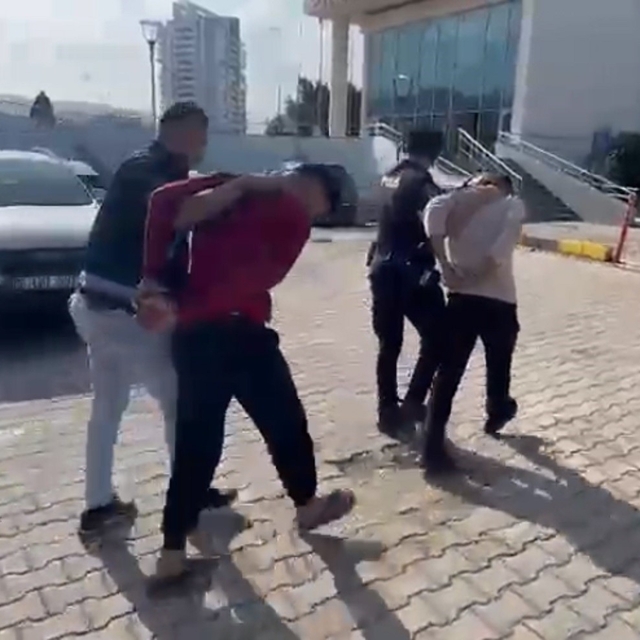 İskenderun'da aranan 2 şahıs yakalandı
