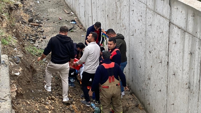 Hatay'da hafif ticari aracın çarptığı kadın öldü