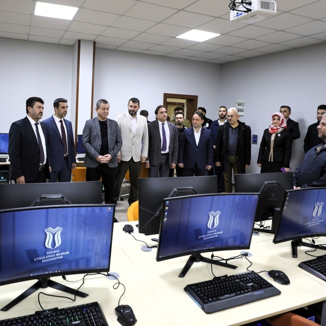 SUBÜ'de Yazılım Geliştirme ve Sistem Laboratuvarı açıldı