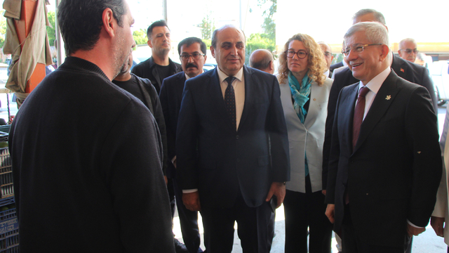 Gelecek Partisi Genel Başkanı Davutoğlu, partisinin Alanya ilçe kongresine katıldı