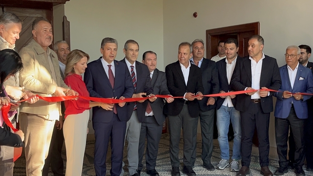 Antalya'da "Necati Korkmaz Mikro Minyatür Müzesi" açıldı