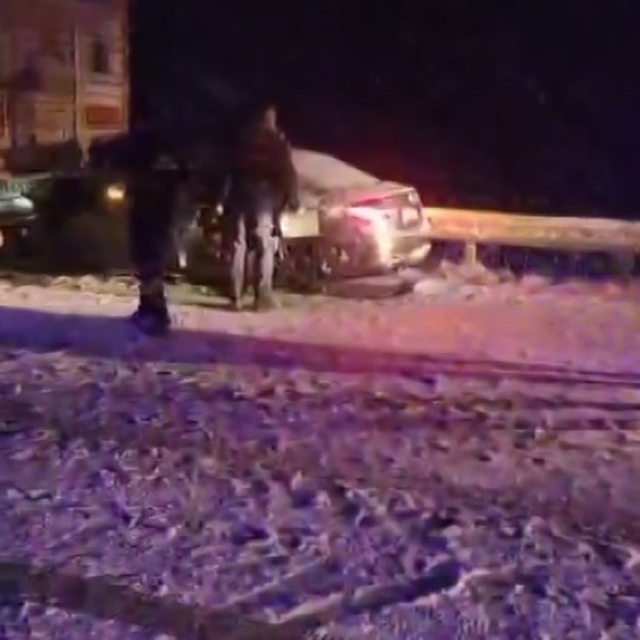 Yoğun kar yağışı kazaları beraberinde getirdi: 1 ölü, 5 yaralı