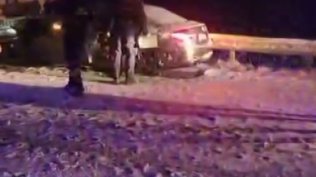 Yoğun kar yağışı kazaları beraberinde getirdi: 1 ölü, 5 yaralı