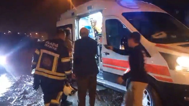 Elazığ'da çocuk, sobayı tinerle yakmak isterken yaralandı