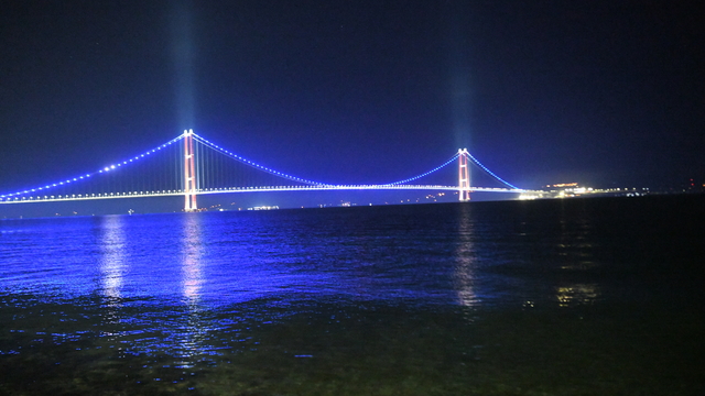 1915 Çanakkale Köprüsü Dünya Diyabet Günü nedeniyle maviye büründü