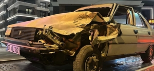 Alanya'da iki aracın çarpıştığı kazada 2 kişi yaralandı