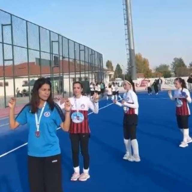 Muğla'nın şampiyon kızlarından Konya'da efsane kutlama şampiyonluk Zeybek i...