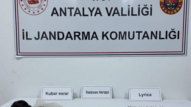 Alanya'da yarım kilo kubar esrar ele geçirildi
