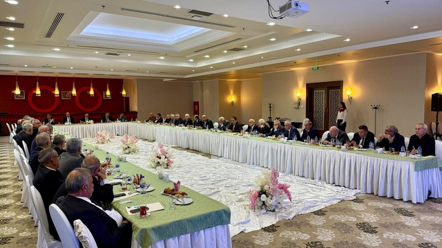 TŞOF Genel Başkanı Mehmet Yiğiner'in öncülüğünde esnafın nabzı Afyon'da tutuldu
Esnaf ve sanatkarların ülke genelinde karşılaştığı sorunlar kapsamlı şekilde ele alındı