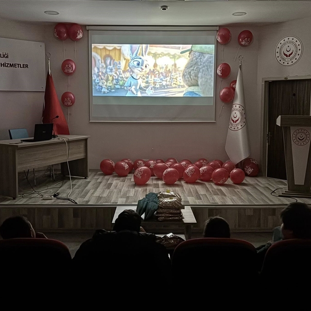 ŞÖNİM'den ara tatildeki öğrencilere sinema etkinliği
