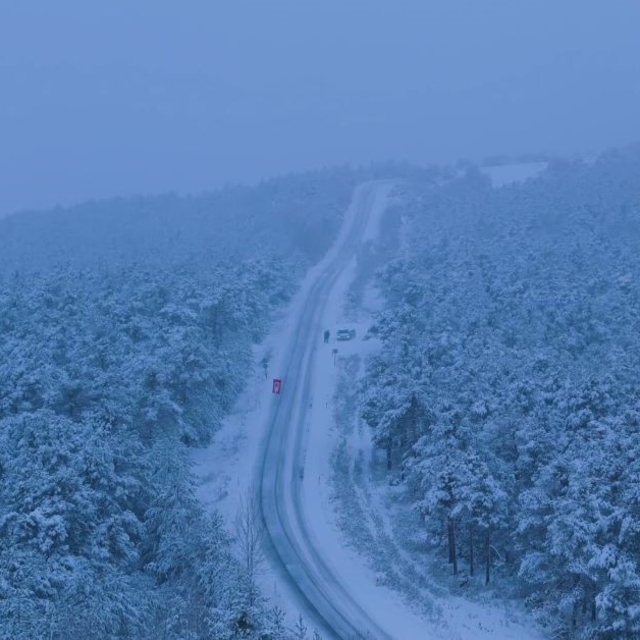 Yozgat'ta mevsimin ilk karı yağdı
