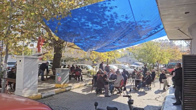 Sındırgı'da peş peşe depremler