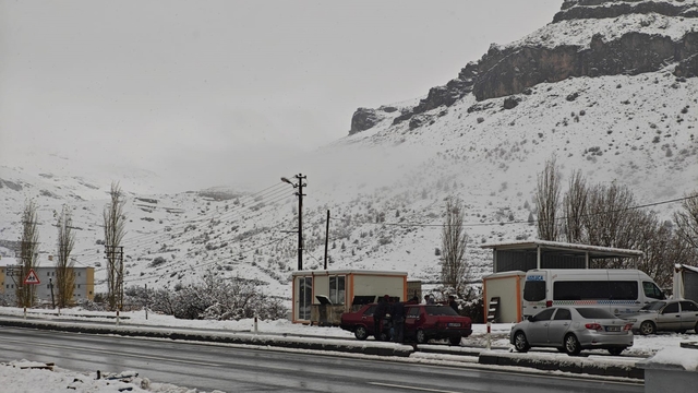 Malatya'da sağanak ve kar yağışı etkili oluyor
